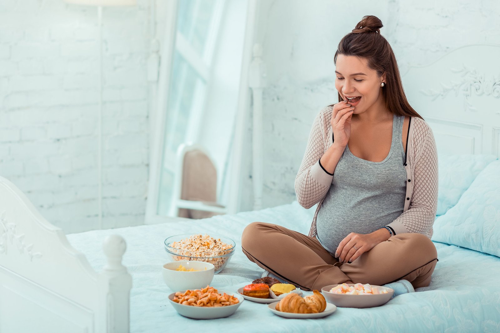 Pregnant & Hungry? Top Foods for Moms-to-Be